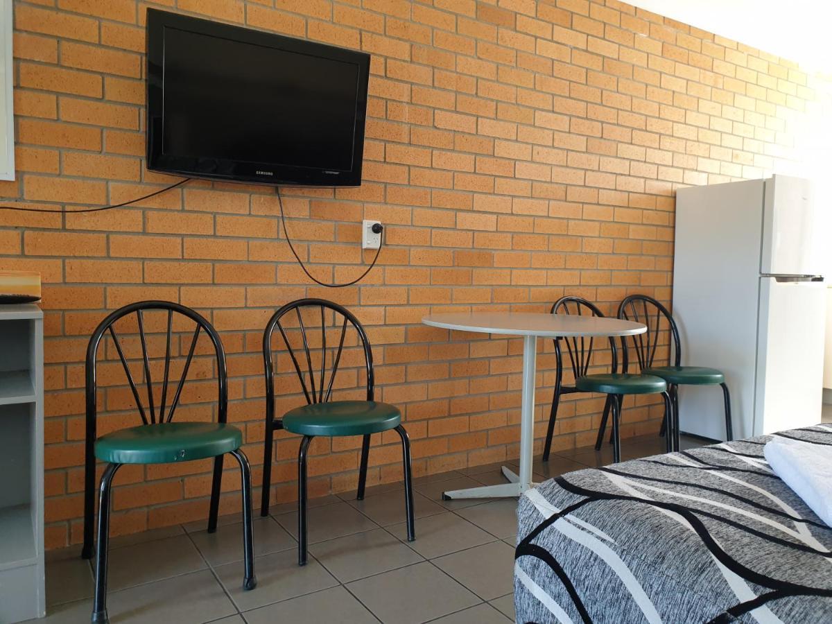 كيمبسي Park Drive Motel المظهر الخارجي الصورة